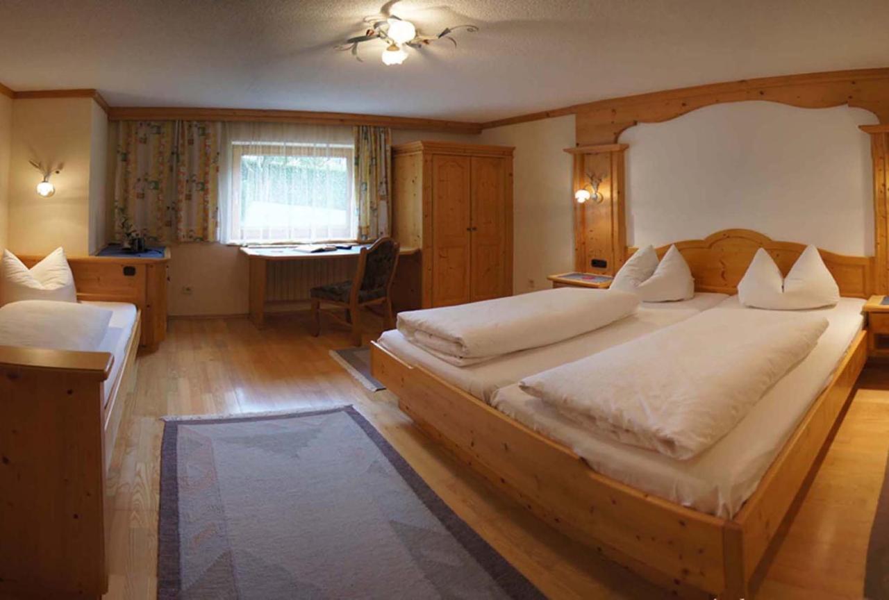 Gaestehaus Alpina Maurach  Quarto foto